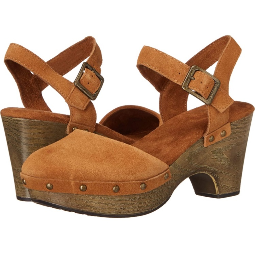 WHITE MOUNTAIN Women's Cherub Clog